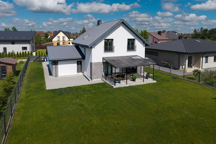 Klasikinis erdvus namas — nuotrauka 6